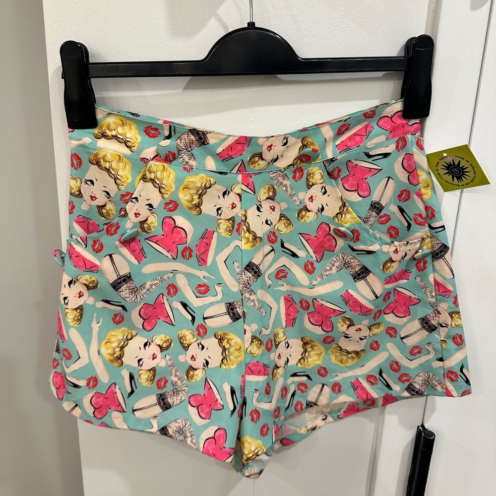 Vintage high waisted Barbie shorts
